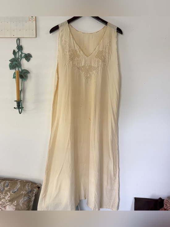 Vintage Other - Vintage 1930s 100% Silk Bias Cut Embroidered Gown Nightgown AS-IS